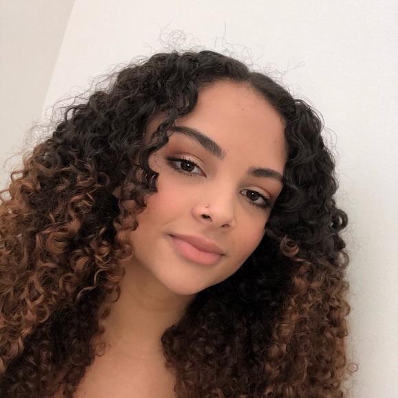 Meet your Posher, Sarah - Picture 1 of 1